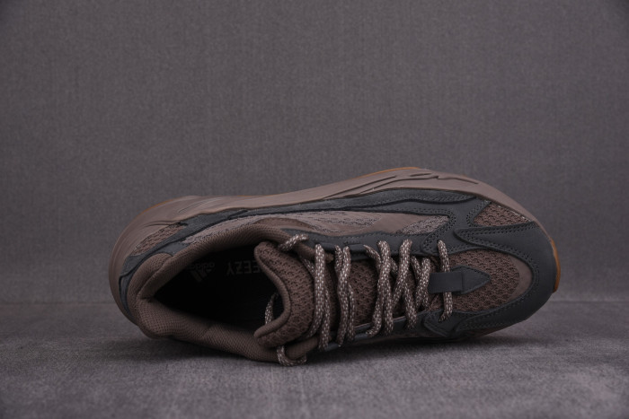 ADIDAS Yeezy Boost 700 V2 'Mauve' GZ0724