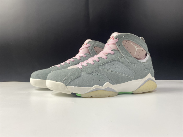 Onekick Air Jordan 7 Retro Neutral Grey CT8528-002