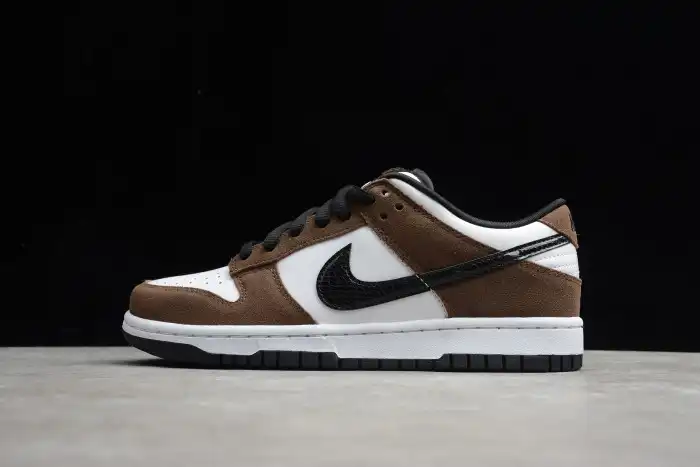 Onekick NIKE SB DUNK LOW WHITE BLACK TRAIL END BROWN 304292-102