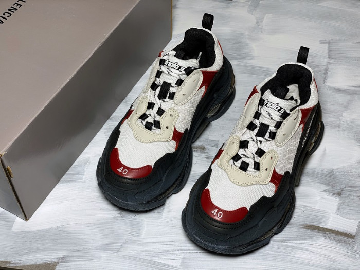 Onekick BLCG TRIPLE S SNEAKER 541624 W2FG1 1000