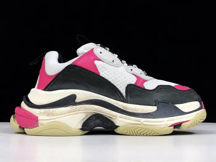 BLCG Triple S Neon Pink 2019 524039 W09O6 5671