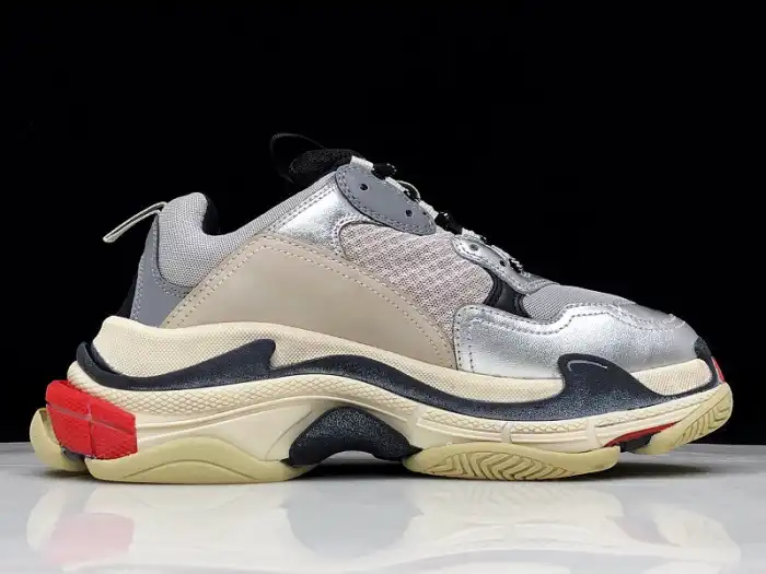 BLCG Triple S Silver Red (2018) 512175-W09O3-1081