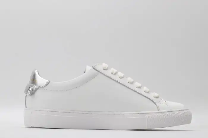 Givench LOW-TOP SNEAKER