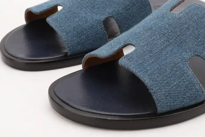 Herme Slippers