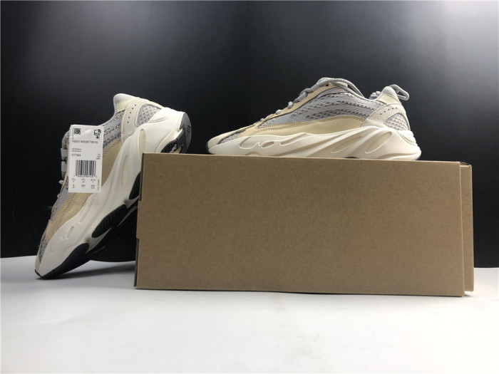 Onekick Adidas Yeezy Boost 700 V2 Cream Cream GY7924