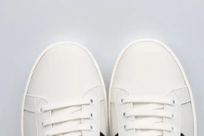 GUCC LOW-TOP SNEAKER