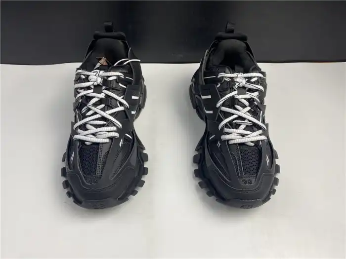 BLCG Track Sneaker 542436 W1GB1 2045