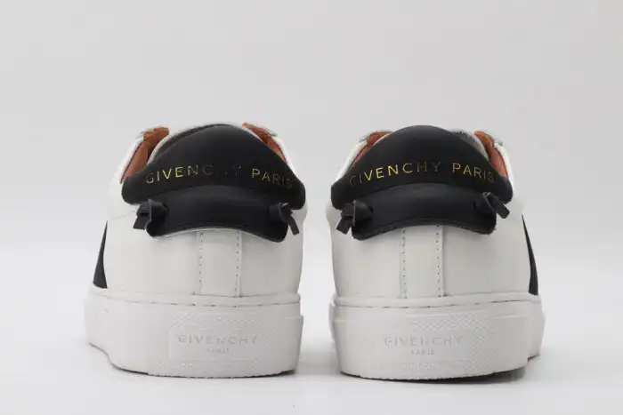 Rep Givench LOW-TOP SNEAKER