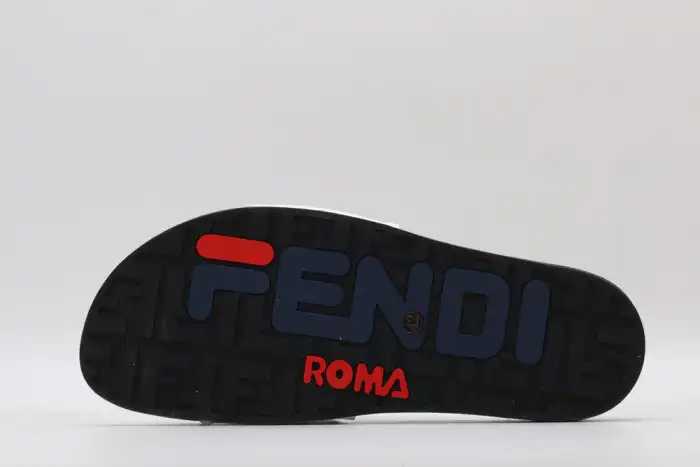 Fend1 Slippers