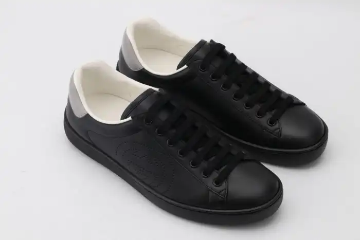 GUCC LOW-TOP SNEAKER