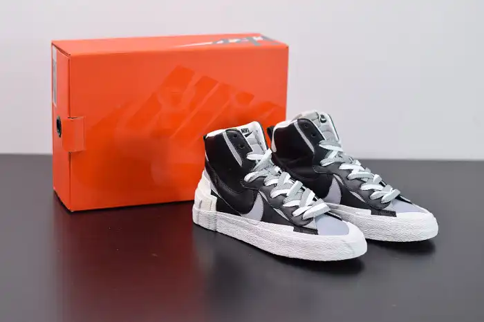 SACAI X NIKE BLAZER MID BLACK GREY BV0072-002