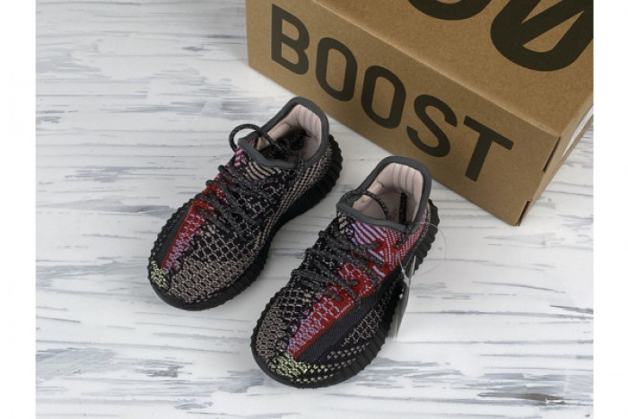 Onekick ADIDAS KIDS YEEZY BOOST 350 V2 YECHEIL FX0777