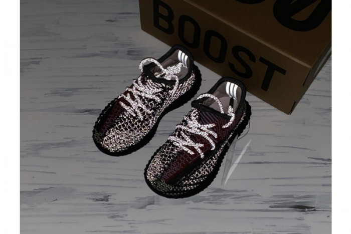 Onekick ADIDAS KIDS YEEZY BOOST 350 V2 YECHEIL FX0777