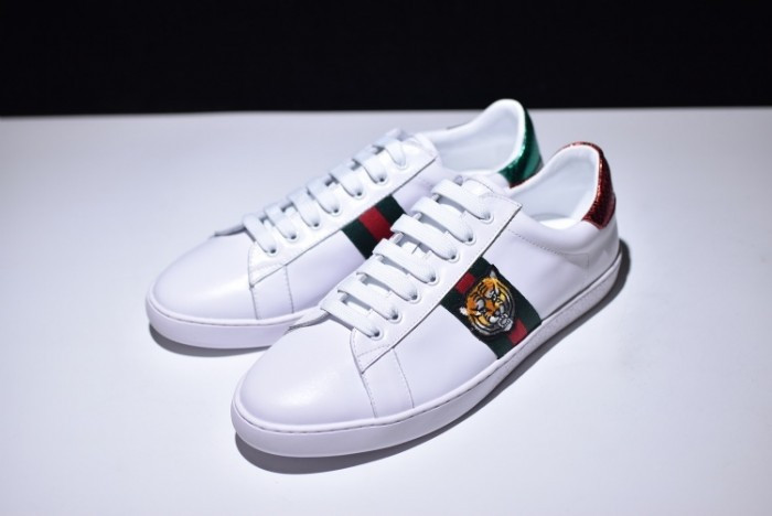 Onekick GUCC Ace Embroidered Low-Top Sneaker 457132 02JP0 9064