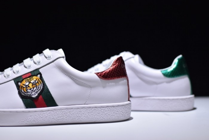 Onekick GUCC Ace Embroidered Low-Top Sneaker 457132 02JP0 9064