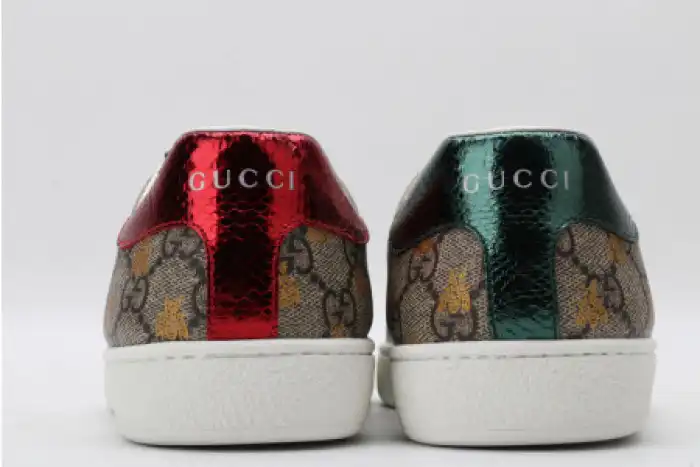 Chep Onekick GUCC ACE EMBROIDERED LOW-TOP SNEAKER 548950 9N020 8465