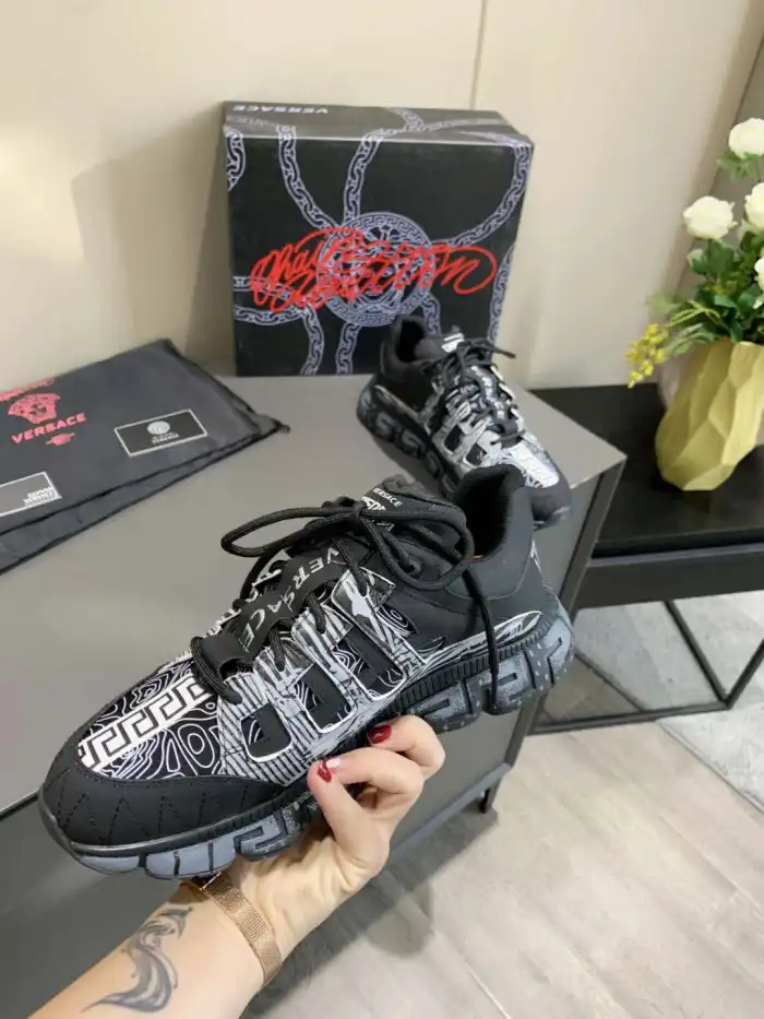 Versac CHAIN REACTION SNEAKERS