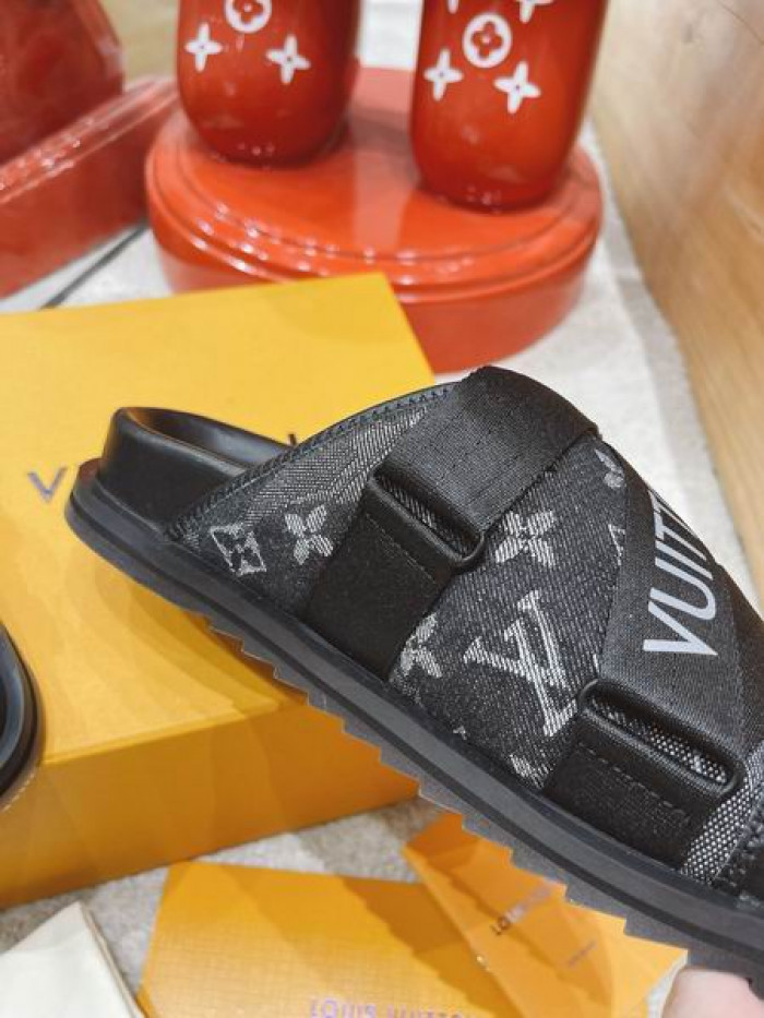 Onekick LV SLIPPERS