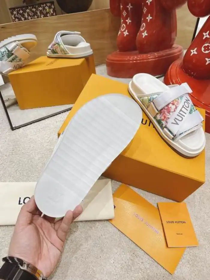 Rep LV SLIPPERS