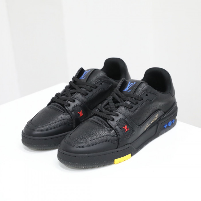 LV TRAINER SNEAKER LOW