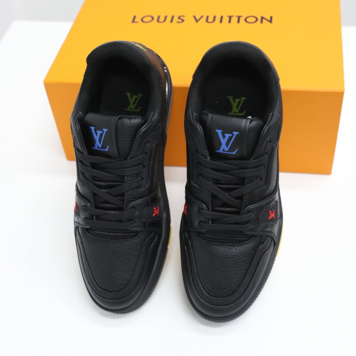 LV TRAINER SNEAKER LOW