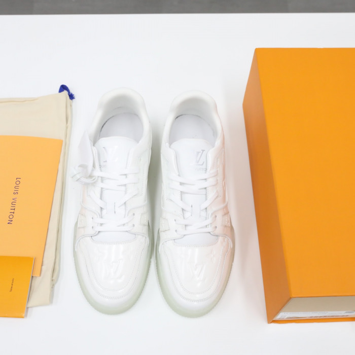 LV TRAINER SNEAKER LOW