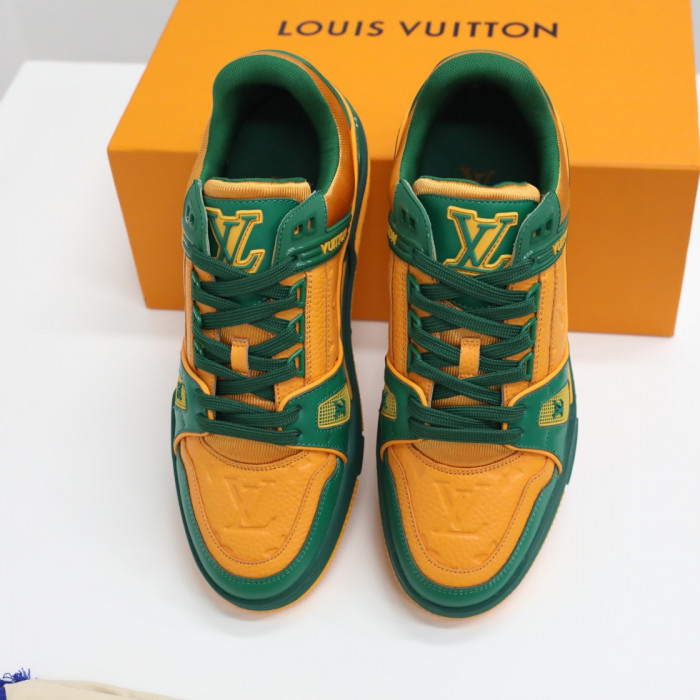 LV TRAINER SNEAKER LOW