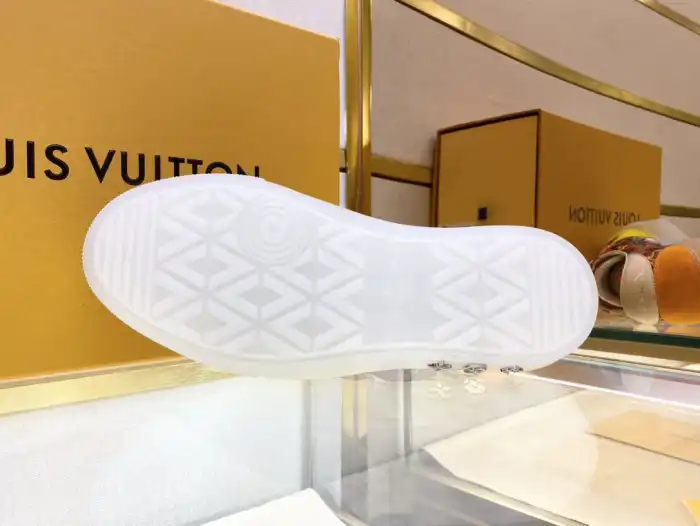 Loui Vuitto Low-Top SNEAKER