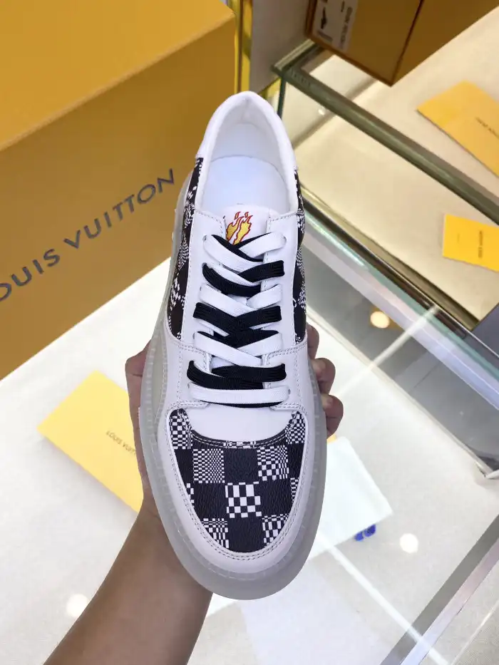 Loui Vuitto Low-Top SNEAKER