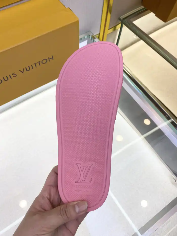 Loui Vuitto SLIPPERS