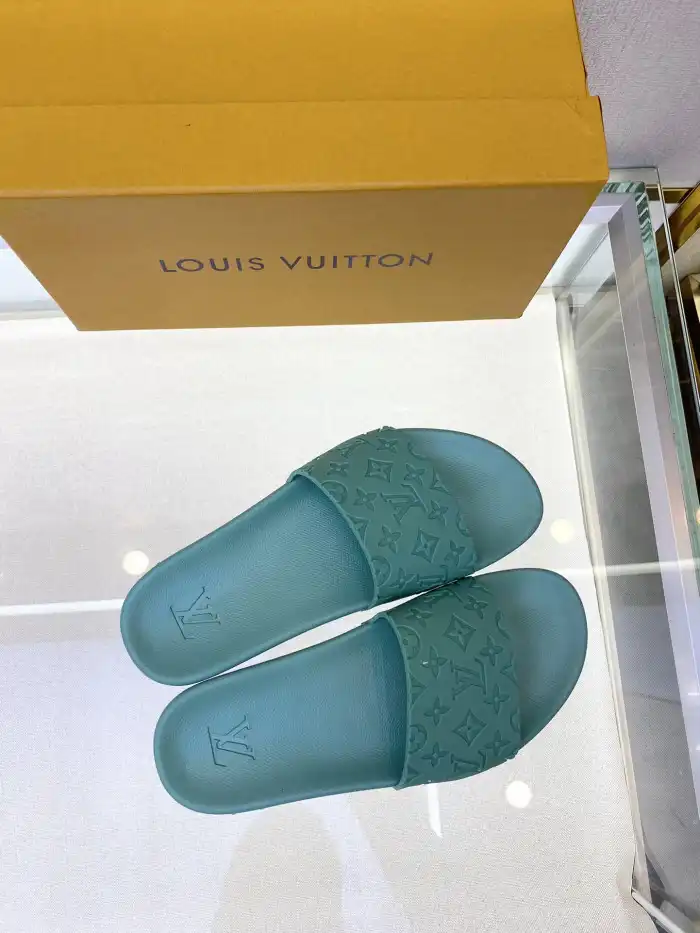 Rep Loui Vuitto SLIPPERS