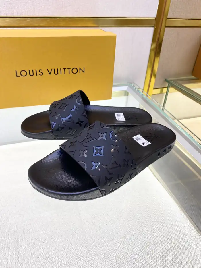 Loui Vuitto SLIPPERS