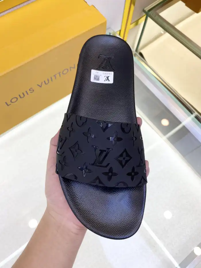 Loui Vuitto SLIPPERS