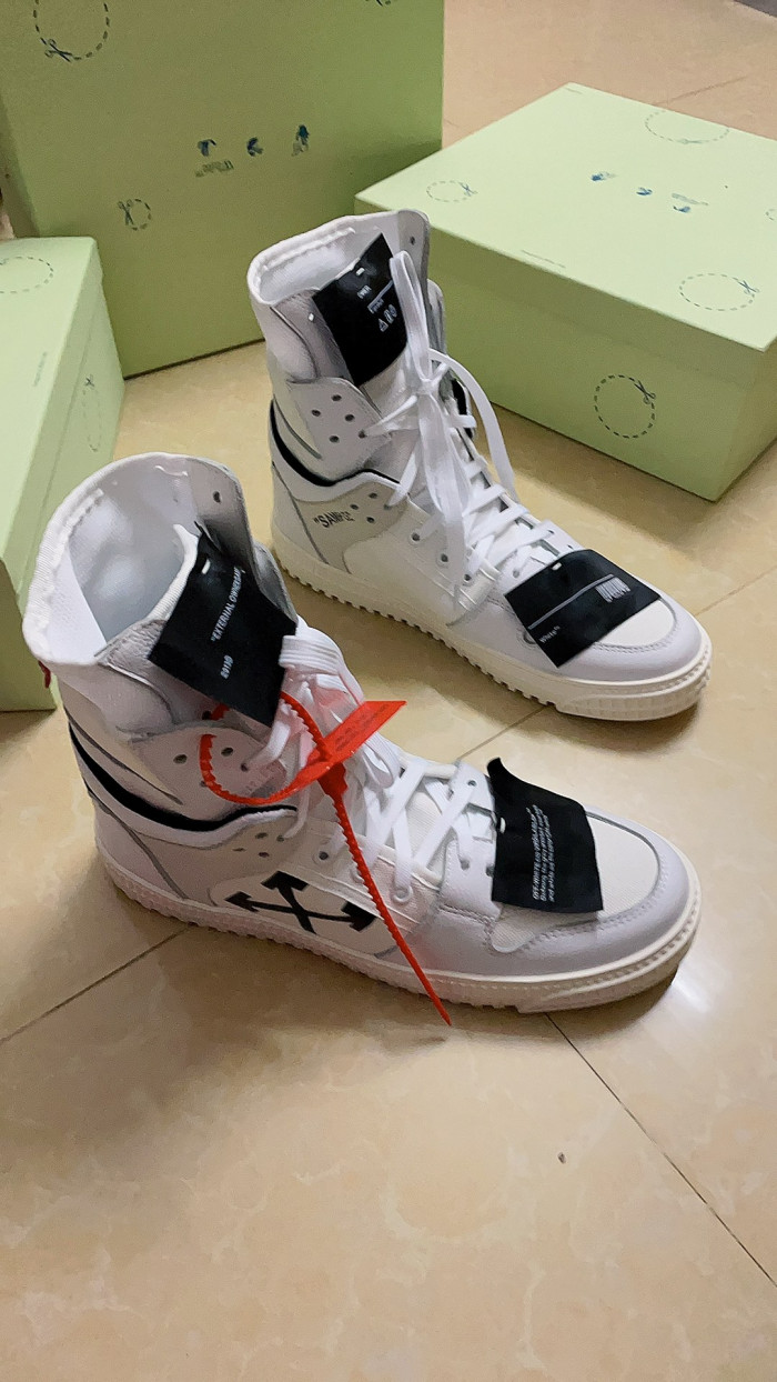 OFF-WHITE HIGH TOP SNEAKER