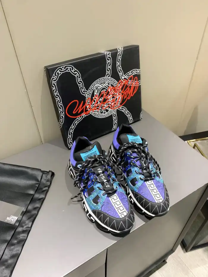 Versac CHAIN REACTION SNEAKERS