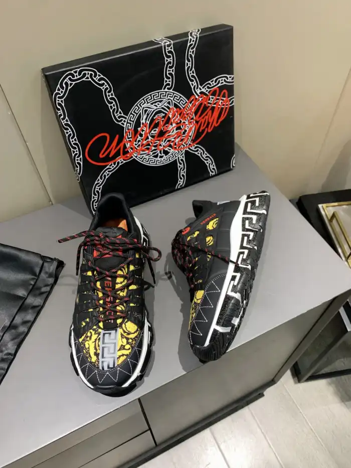 Versac CHAIN REACTION SNEAKERS