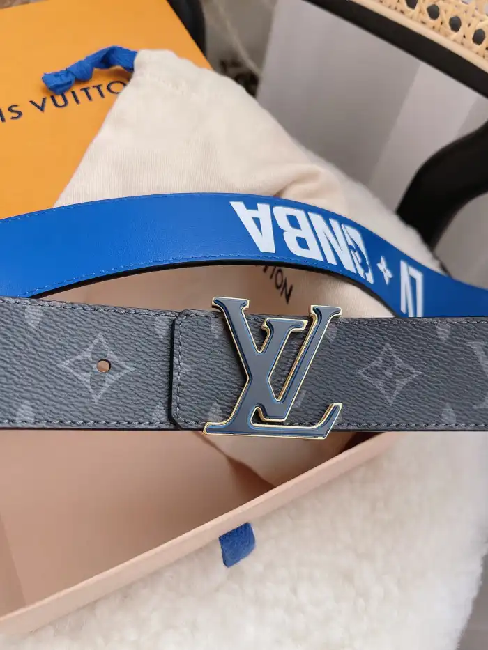 Loui Vuitto Belt-4CM