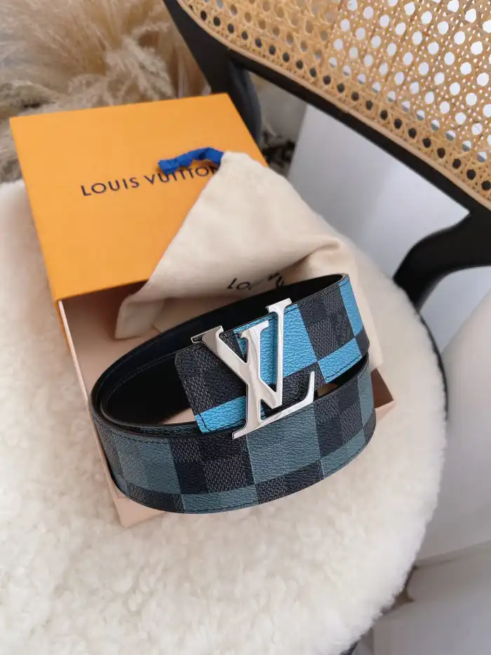 Rep Loui Vuitto Belt-4CM