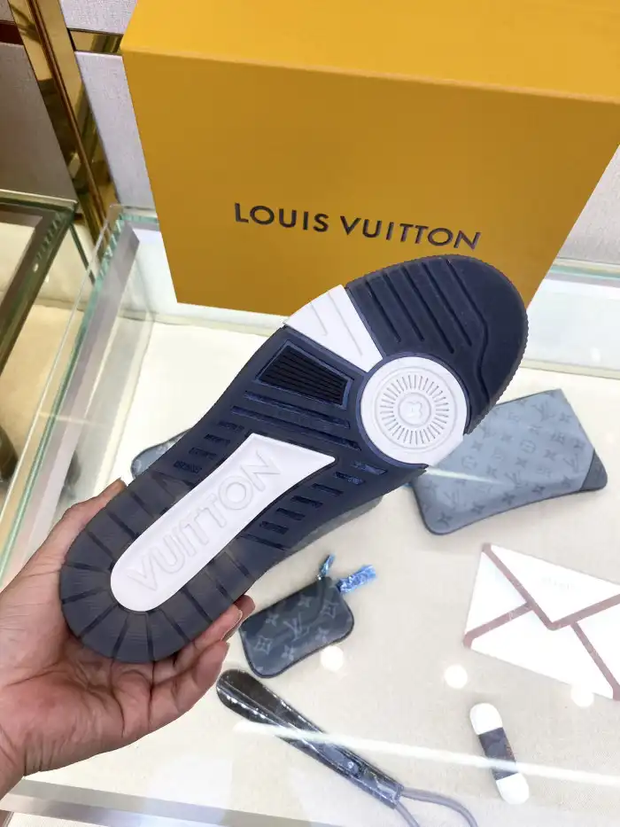 Loui Vuitto TRAINER SNEAKER