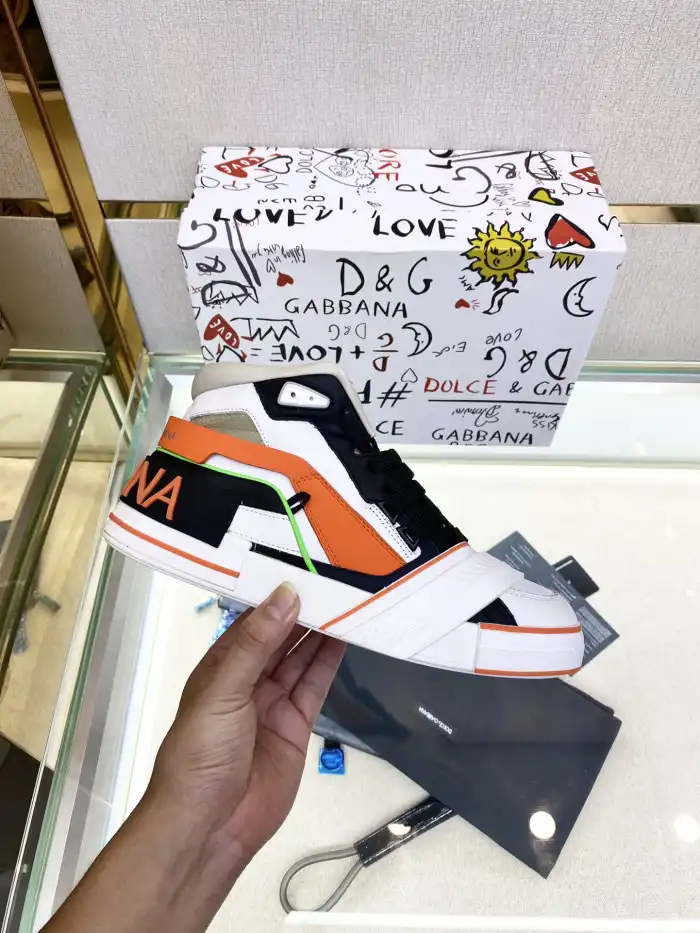 DG SNEAKER