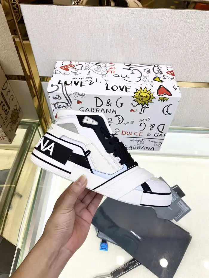 DG SNEAKER