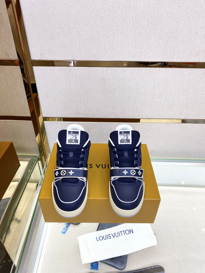 LV TRAINER SNEAKER LOW