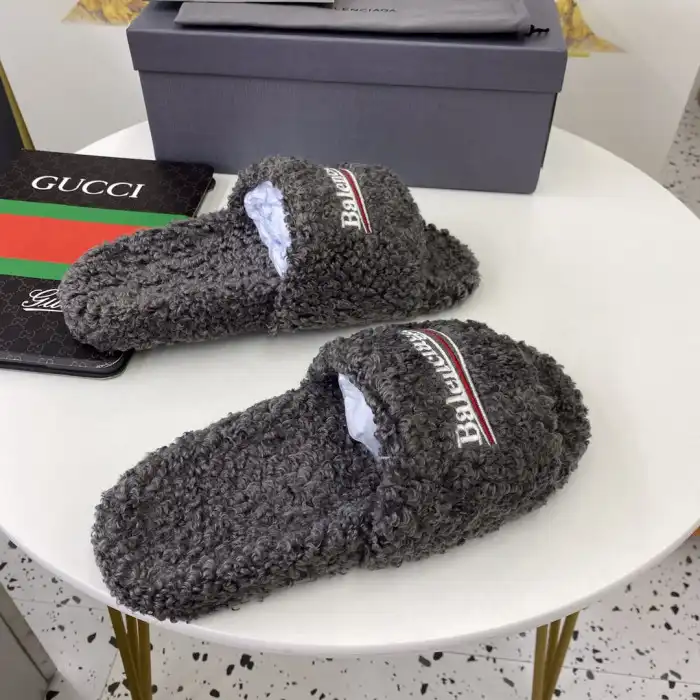 Rep BLCG SLIPPERS