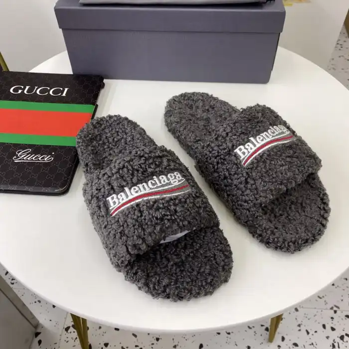 Rep BLCG SLIPPERS