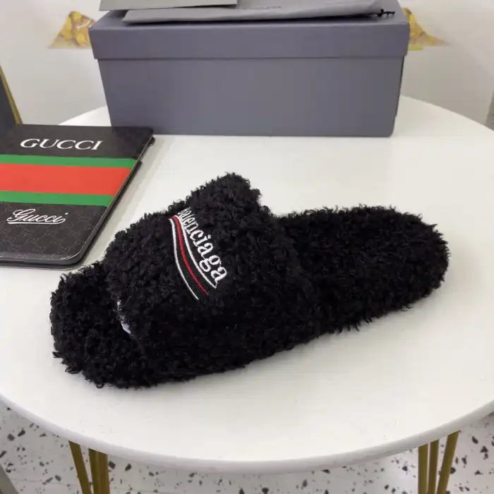 Rep BLCG SLIPPERS