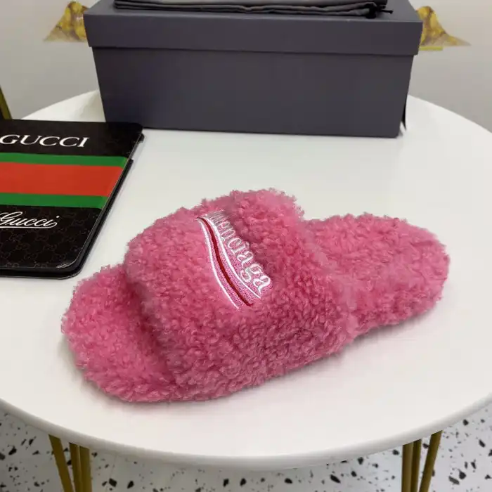 Rep BLCG SLIPPERS