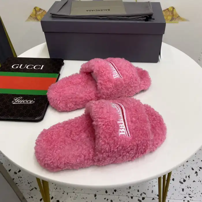 Rep BLCG SLIPPERS