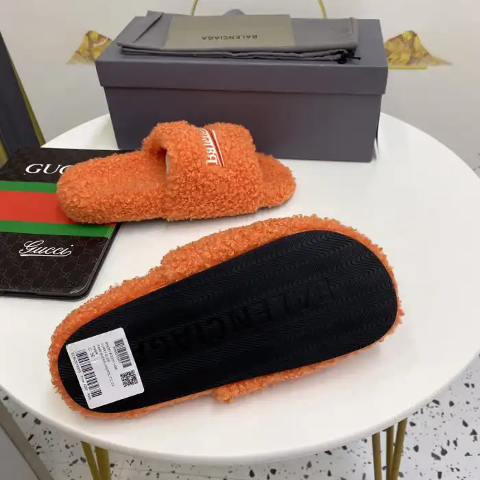 Rep BLCG SLIPPERS