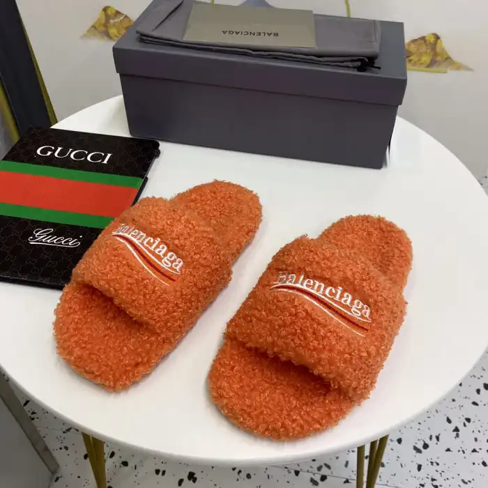 Rep BLCG SLIPPERS