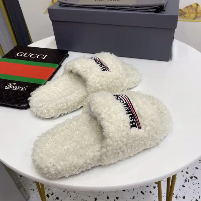 Rep BLCG SLIPPERS